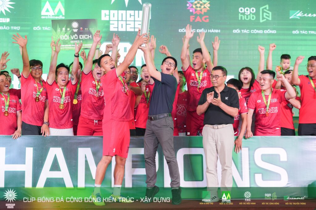 Chúc mừng tất cả các đội bóng đã làm nên một mùa giải rực lửa – từ những pha bứt tốc nghẹt thở đến những cú sút đầy bản lĩnh và những khoảnh khắc