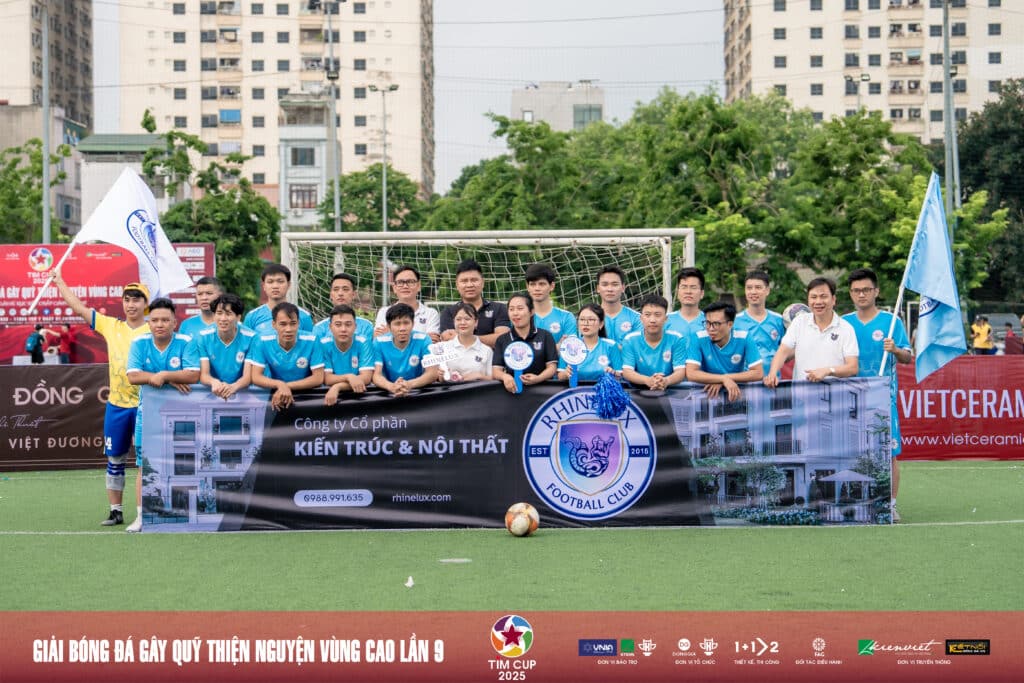 Ngay sau lễ khai mạc, những trận đấu đầu tiên đã diễn ra trong tinh thần thể thao cao thượng, quyết liệt nhưng đầy tình thân ái.