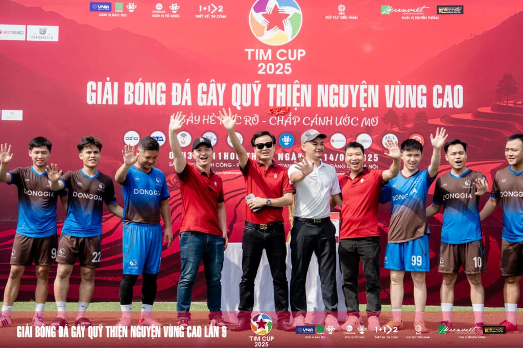Sáng ngày 07/6/2025, tại sân bóng Thành Công (Hà Nội), Lễ khai mạc Giải bóng đá gây quỹ thiện nguyện vùng cao TIM CUP lần thứ 9 đã chính thức diễn ra