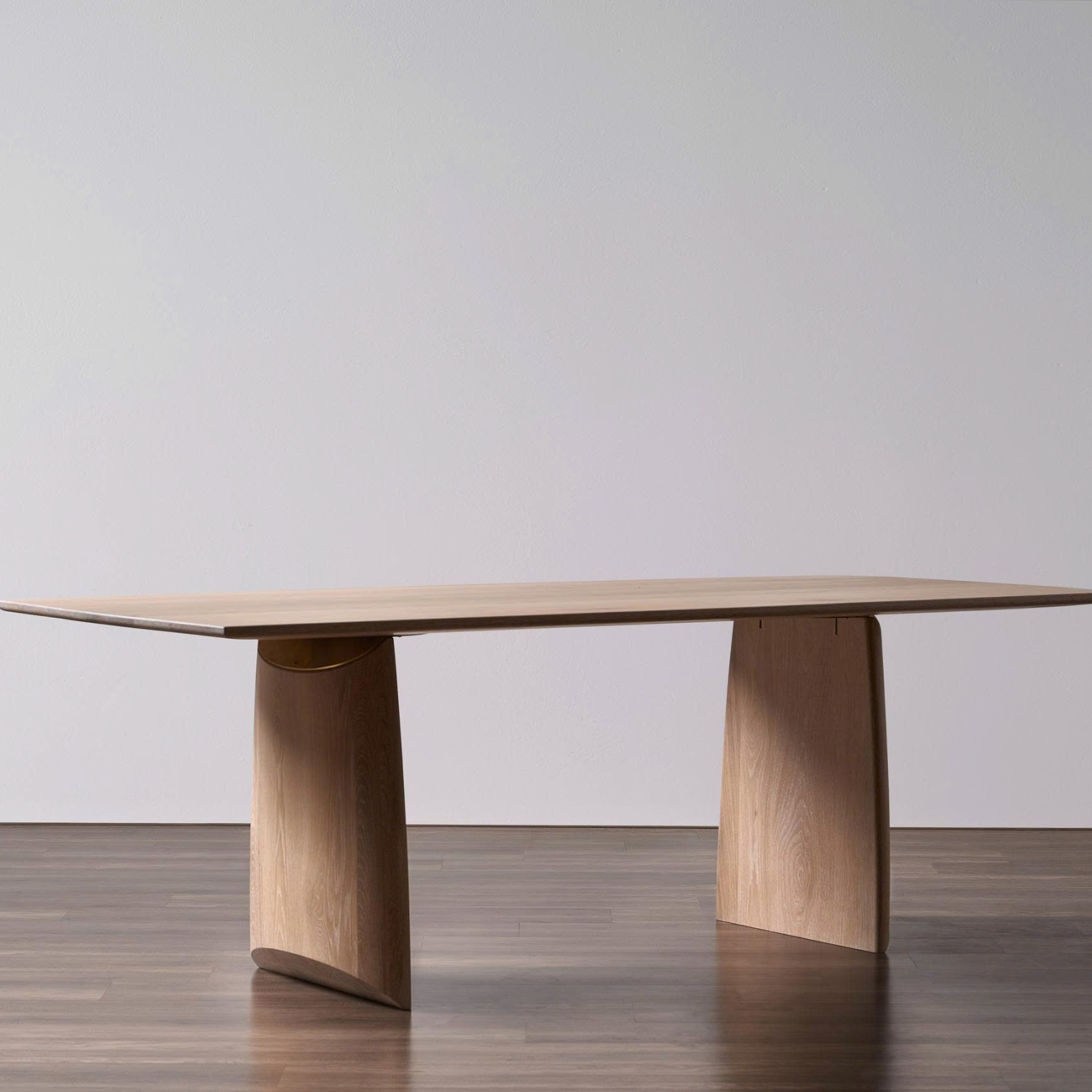 Cầu Dining table 2m2