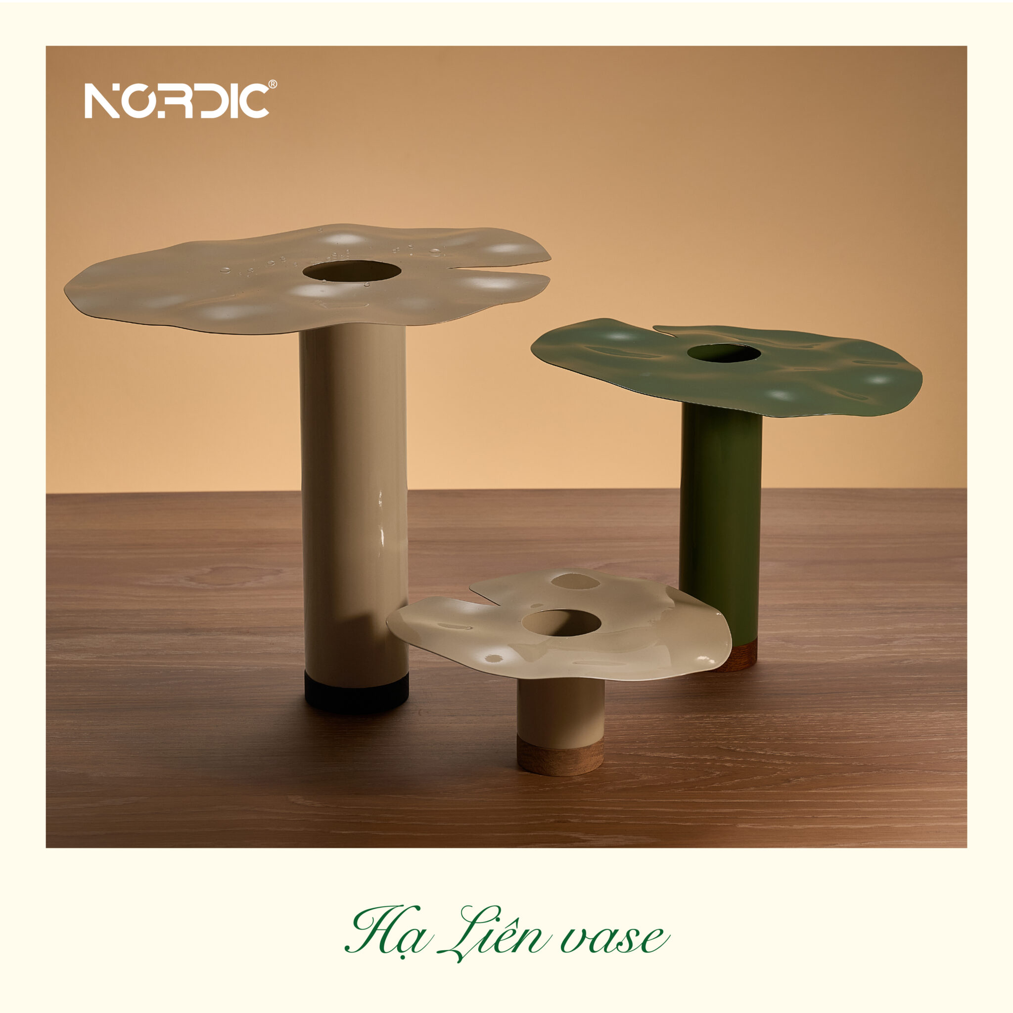 Hạ Liên Vase